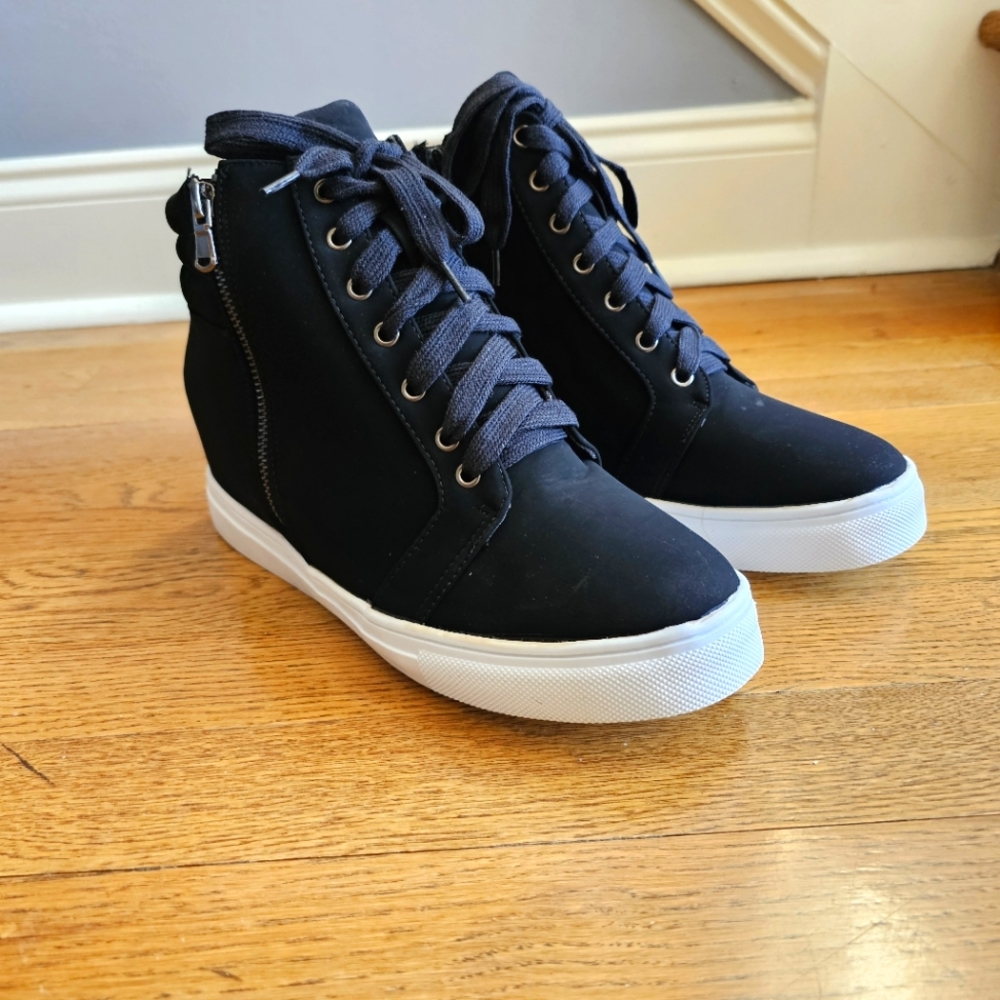 NEW! Pazzle Hightop Lace-Up Casual Sneaker